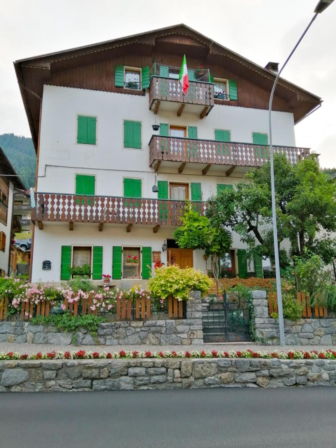 Appartamento Tre Cime - Vista Lago Auronzo di Cadore Exterior photo